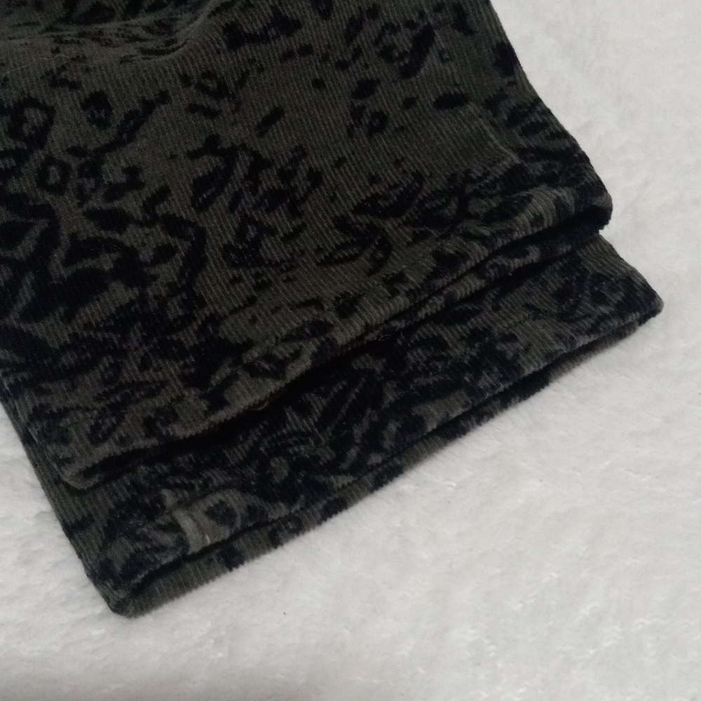 Anthropologie Pilcro and the Letterpress Serif Green & Black Corduroy Pants - Picture 10 of 16